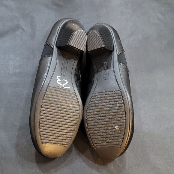 BARESTRAPS WOMEN'S LOW BLOCK HEEL BOOTIES - Picture 10 of 14